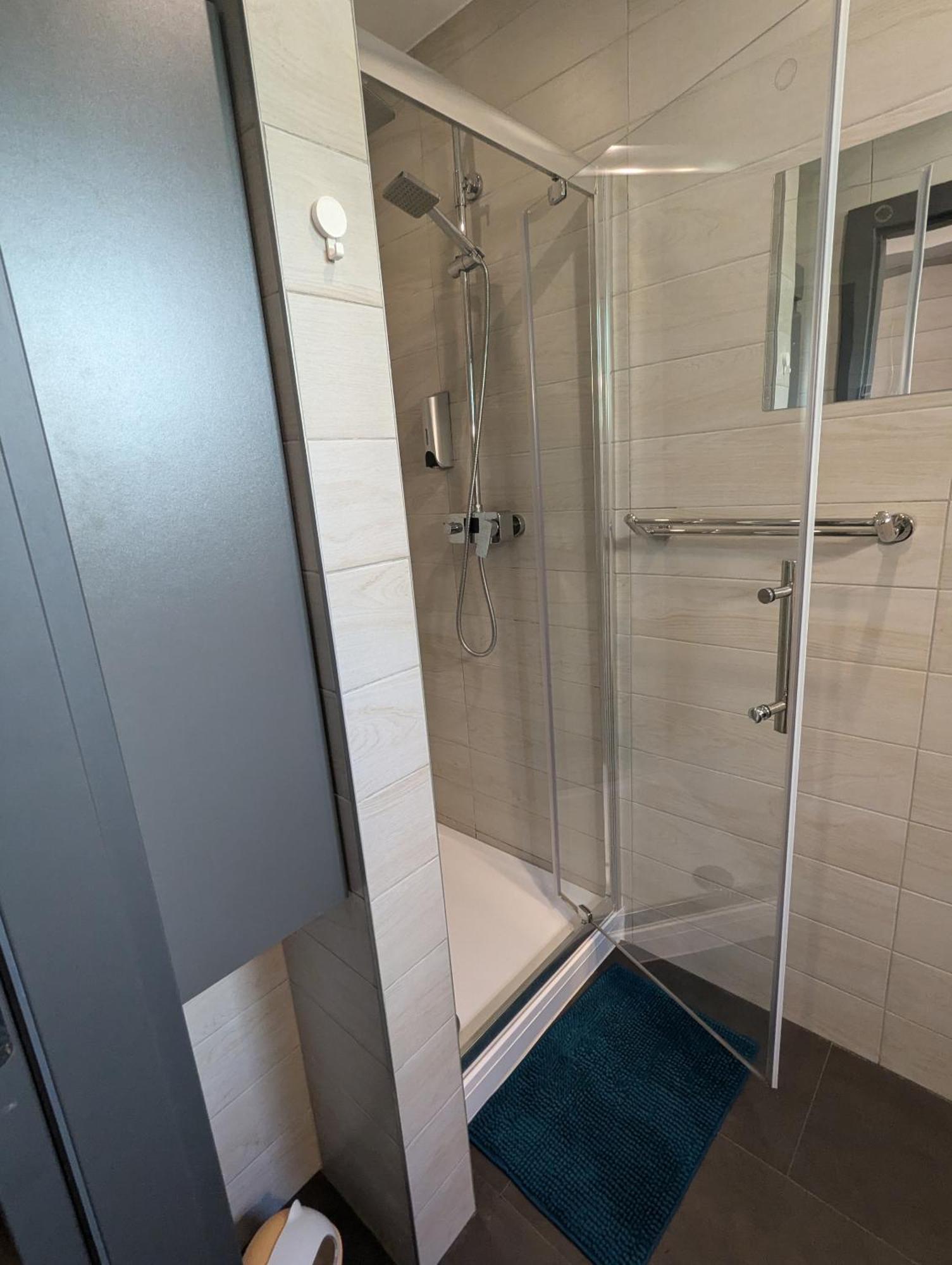 Chemin Des Vignerons Villa Metz Room photo